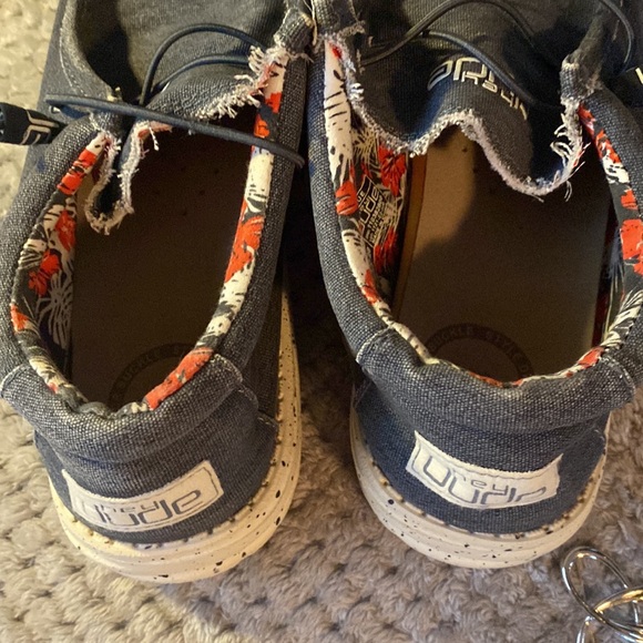 Men’s blue Jean hey dude size 11 $50 - Picture 4 of 5